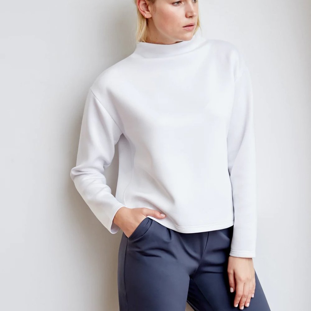 ADAY Like a Boss Pullover (White, XS)